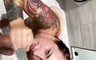 Cumming on wife&rsquo,s face after fucking her in the shower